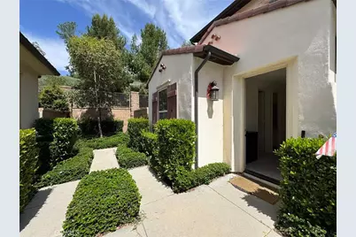 231 Bright Poppy, Irvine, CA 92618 - Photo 2