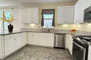 231 Bright Poppy, Irvine, CA 92618 - Photo 4