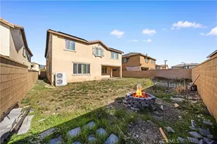 15609 Paprika Ln, Fontana, CA 92336 - Photo 12