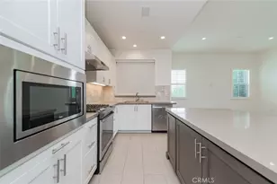 131 Damsel, Irvine, CA 92620 - Photo 10