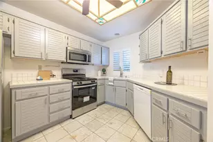 72 Vassar Aisle, Irvine, CA 92612 - Photo 14