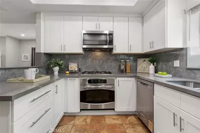 11115 Acama #101, Studio City, CA 91602 - Photo 12