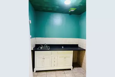 2524 E Slauson Avenue, Huntington Park, CA 90255 - Photo 4