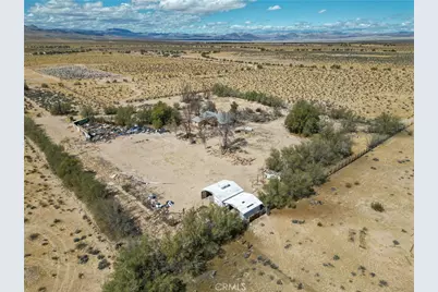 45200 Camelot Drive, Yermo, CA 92398 - Photo 8