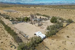 45200 Camelot Drive, Yermo, CA 92398 - Photo 8