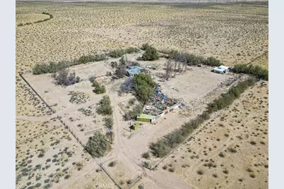 45200 Camelot Drive, Yermo, CA 92398 - Photo 12