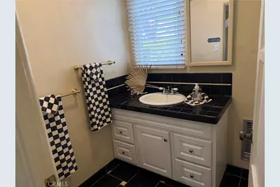 1437 Greenfield Avenue, Los Angeles, CA 90025 - Photo 36