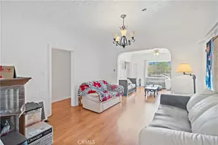 1637 W 37th St, Los Angeles, CA 90018 - Photo 10