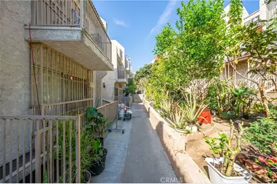 911 New Depot Street #9-10, Los Angeles, CA 90012 - Photo 4