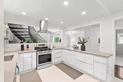 2116 S Cloverdale, Los Angeles, CA 90016 - Photo 6