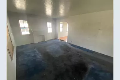 10958 S Budlong, Los Angeles, CA 90044 - Photo 2