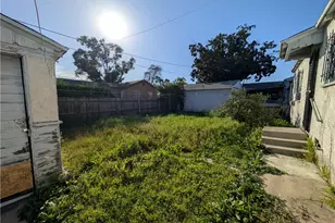 10958 S Budlong, Los Angeles, CA 90044 - Photo 18