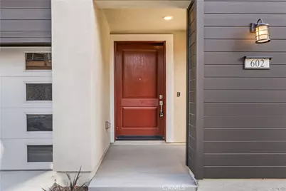 602 Catalonia, Lake Forest, CA 92630 - Photo 2