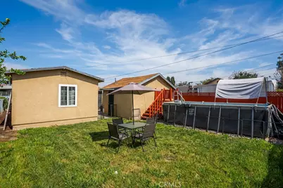 672 E 112th Street, Los Angeles, CA 90059 - Photo 20