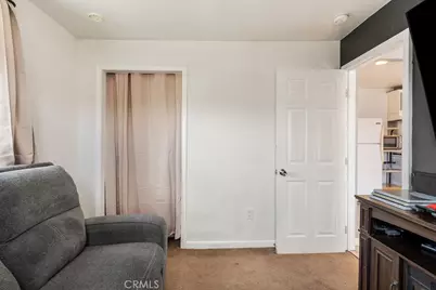 672 E 112th Street, Los Angeles, CA 90059 - Photo 12