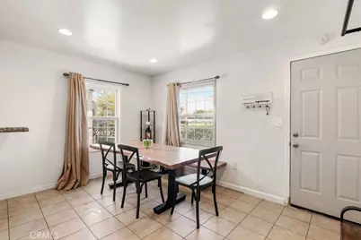 672 E 112th Street, Los Angeles, CA 90059 - Photo 4