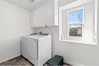 16746 Stags Leap, Fontana, CA 92336 - Photo 32