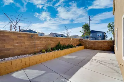 16746 Stags Leap, Fontana, CA 92336 - Photo 34