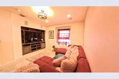 633 Sunnyhill Drive, Los Angeles, CA 90065 - Photo 24