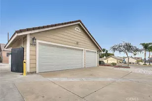 959 Kenwood, Upland, CA 91784 - Photo 2