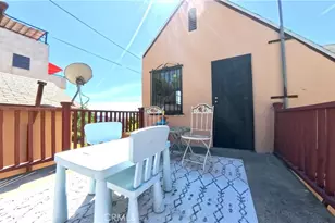 641 Sunnyhill Dr, Los Angeles, CA 90065 - Photo 14