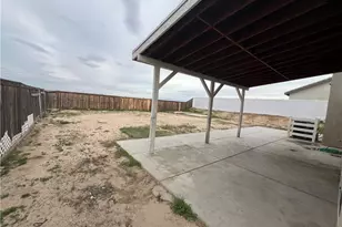 16433 Salinas St, Victorville, CA 92394 - Photo 4