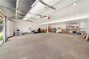 590 N Daisy Ave, Pasadena, CA 91107 - Photo 28