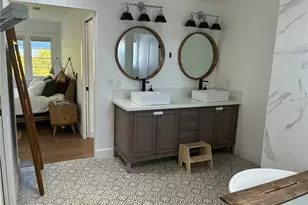 1195 N Chester Ave, Pasadena, CA 91104 - Photo 34