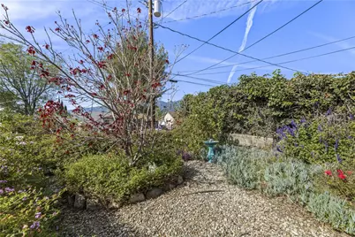 2389 Mayfield Avenue, Montrose, CA 91020 - Photo 30