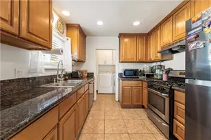 2389 Mayfield Ave, Montrose, CA 91020 - Photo 6