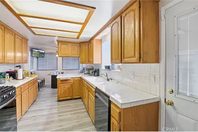 3807 Floresta, View Park, CA 90043 - Photo 12