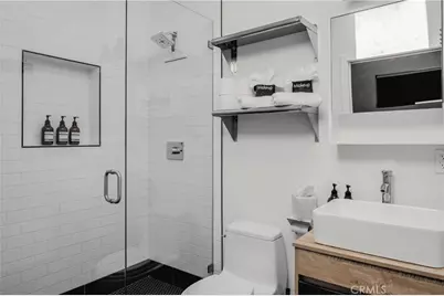 654 S Soto St, Los Angeles, CA 90023 - Photo 40