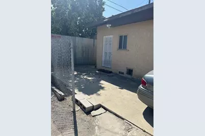 164 W 84th Place, Los Angeles, CA 90003 - Photo 4