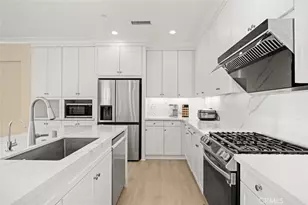 107 Overbrook, Irvine, CA 92620 - Photo 10