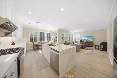 107 Overbrook, Irvine, CA 92620 - Photo 6