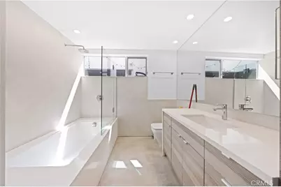 719 Venice Boulevard, Venice, CA 90291 - Photo 30