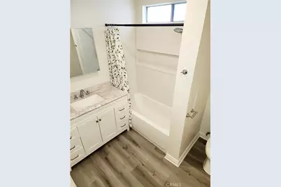 323 W 47th, Los Angeles, CA 90037 - Photo 12