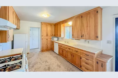 7411 Joshua Ln, Yucca Valley, CA 92284 - Photo 6