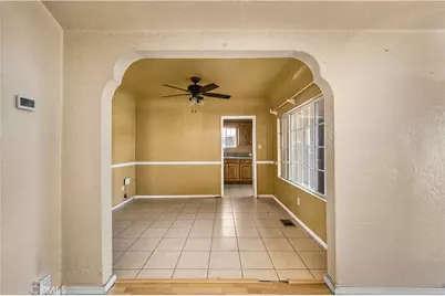 9933 San Anselmo, South Gate, CA 90280 - Photo 6