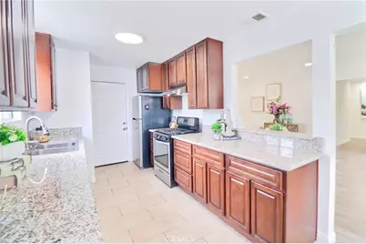 1022 W Grovecenter, West Covina, CA 91790 - Photo 10