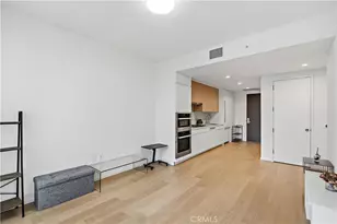877 S Francisco, Los Angeles, CA 90017 - Photo 4