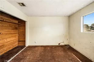1405 S Center Ave, Compton, CA 90220 - Photo 14