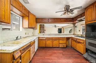 1405 S Center Ave, Compton, CA 90220 - Photo 8