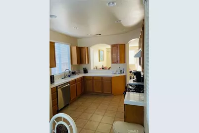 13656 Sandpiper Place, Victorville, CA 92392 - Photo 10