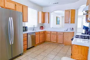 13656 Sandpiper Pl, Victorville, CA 92392 - Photo 4