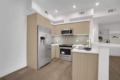 210 N Monterey Street #304, Alhambra, CA 91801 - Photo 8