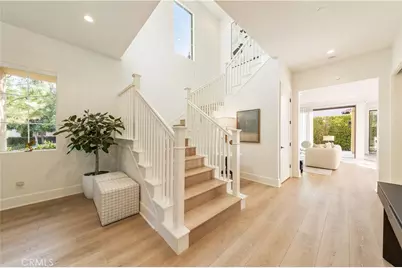 135 Statura, Irvine, CA 92602 - Photo 2