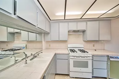 1826 Garvey #9, Alhambra, CA 91803 - Photo 32