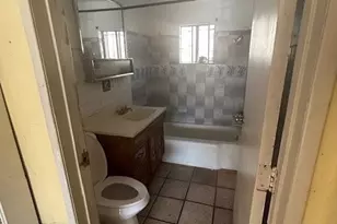 156 W 84th, Los Angeles, CA 90003 - Photo 6