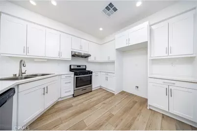 17 Aria, South El Monte, CA 91733 - Photo 10